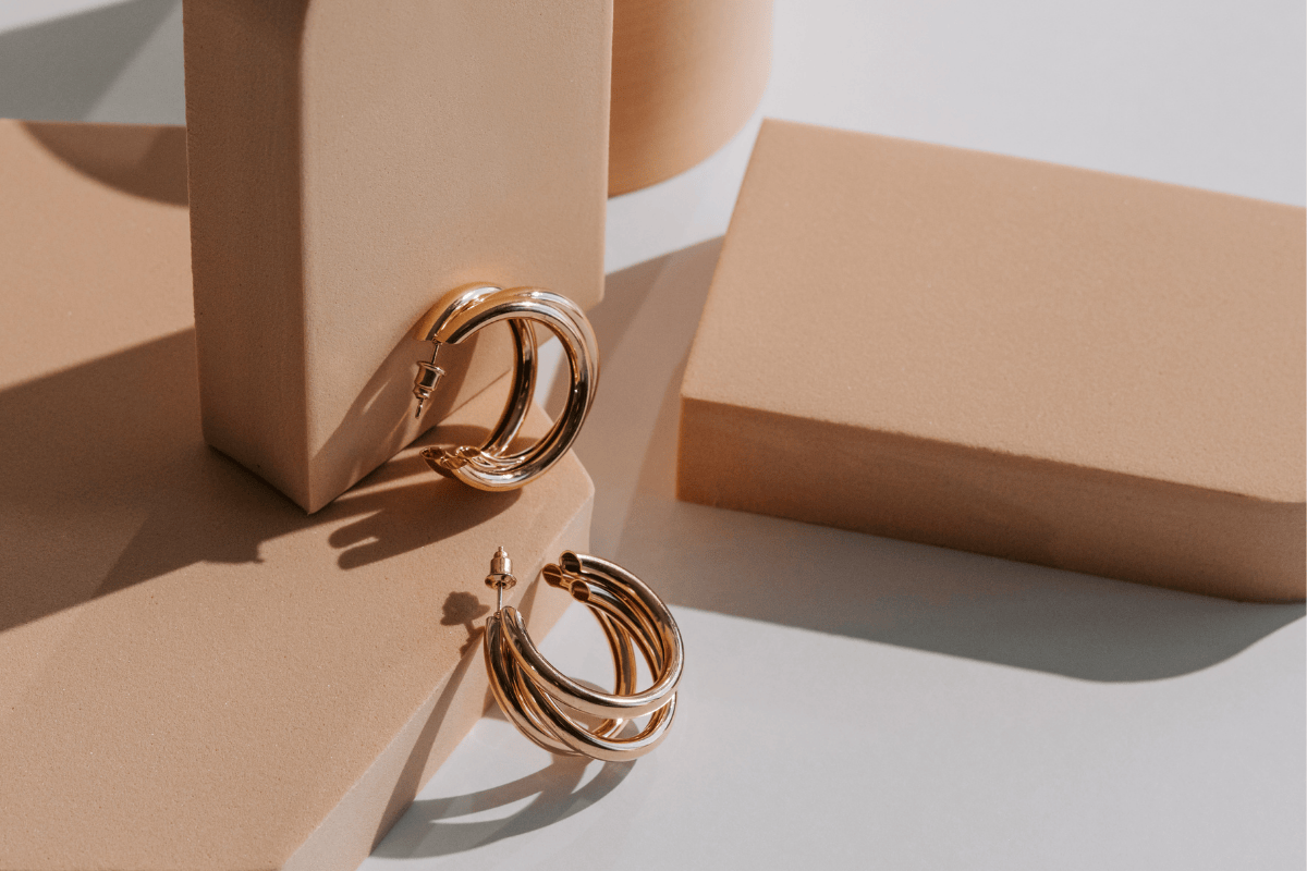 Phụ Kiện Thời Trang Là Gì? Vì Sao Mỗi Cô Gái Nên Có Riêng Một Bộ?